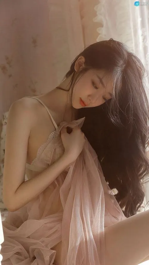 Ảnh hình thể gái xinh đường cong nhịp điệu ảnh