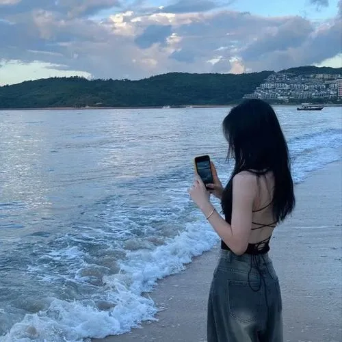 50+ Ảnh Gái Xinh Quay Lưng tạo dáng che mặt và nghệ thuật ngược sáng đầy thẩm mỹ