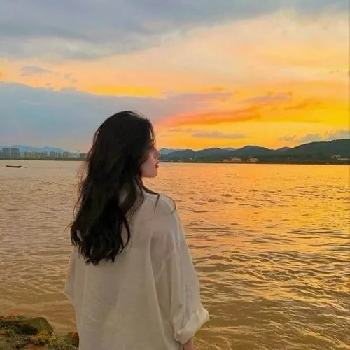 Vẻ đẹp khi không thấy mặt, ảnh quay lưng tạo sức hút rất riêng