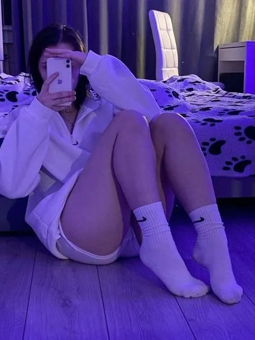 Gái xinh khắc họa ánh mắt gợi tình đầy mê hoặc