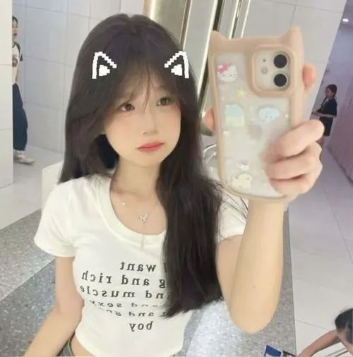 Gái xinh trong ảnh gái xinh mang vibe đời thường