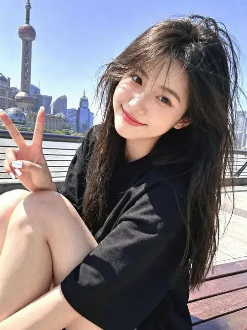 Chân dung nữ tôn vinh nét đẹp phụ nữ Trung Hoa dịu dàng sâu lắng