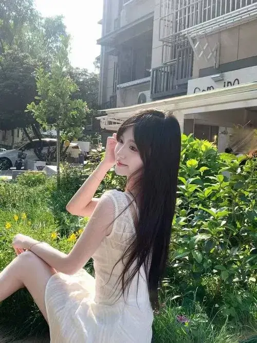 Làn da mịn màng tôn nét đẹp phụ nữ Trung Hoa