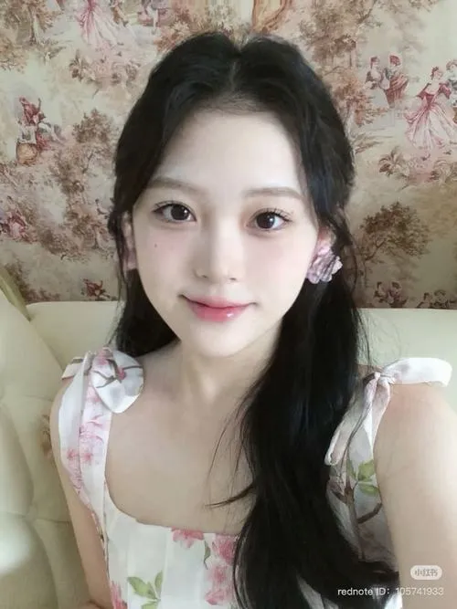 Trang phục và bối cảnh nâng tầm gái xinh Trung Quốc