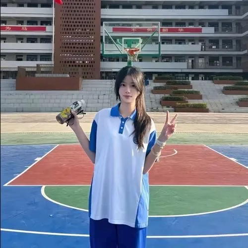 Sắc thái tinh khôi hiện rõ trong ảnh nữ sinh nghệ thuật