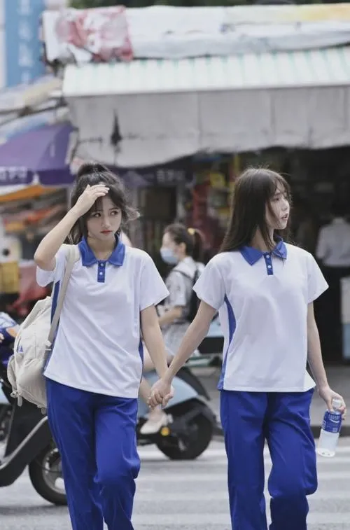 Ảnh nữ sinh học đường theo phong cách tự nhiên và đầy cá tính