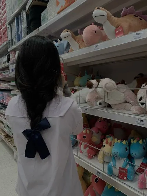 Gái dễ thương 2k11 quay lưng trong ảnh chân dung sáng