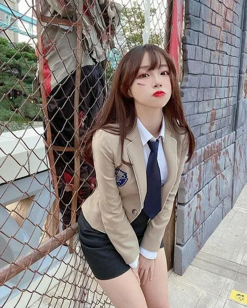 Khoảnh khắc gái xinh mang vẻ trong veo rất dễ rung động