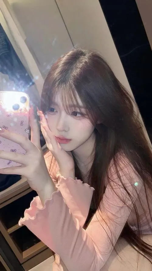 Vẻ trong veo khiến con gái đẹp trở nên thật dễ mến