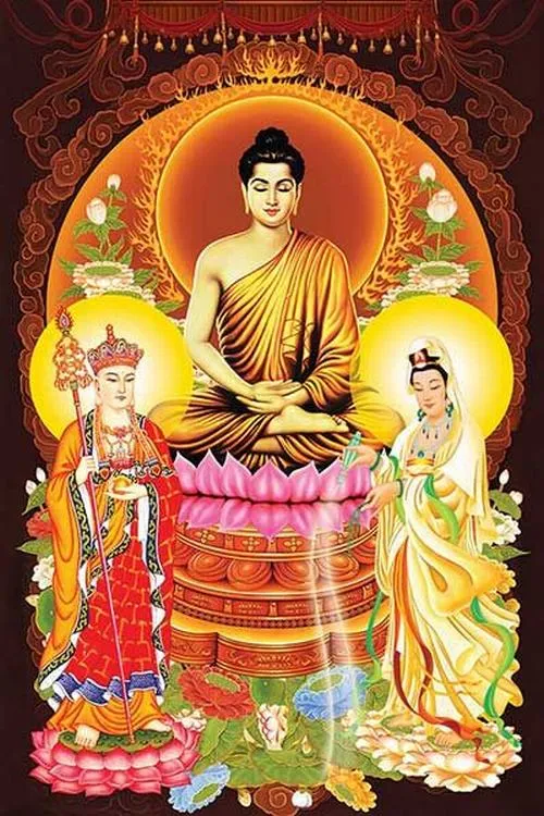 Hoa sen nở cạnh bàn thờ gợi từ bi