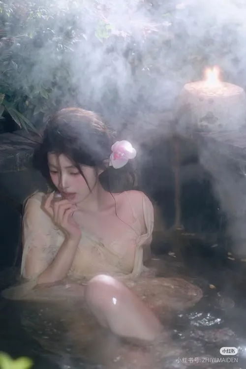 Ảnh gợi cảm tinh tế gần chân dung nghệ thuật chú trọng ánh mắt