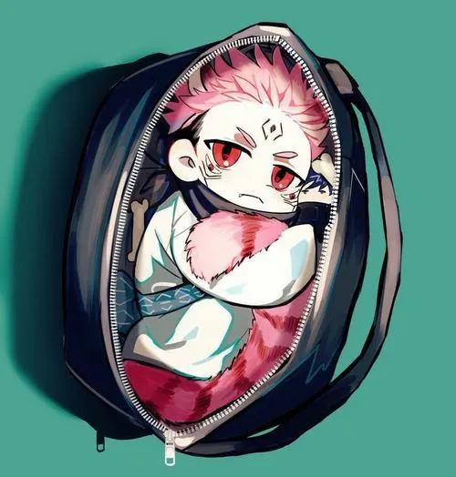 Ảnh Sukuna chibi nằm trong khung oval như charm, mắt đỏ và xăm đen rất nổi