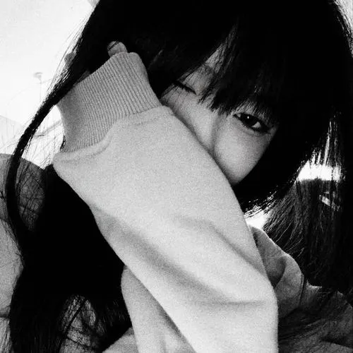 Chân dung nữ thơ mộng im ắng tĩnh như buổi sớm