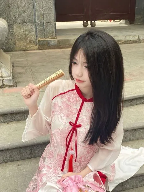 Ảnh avatar ánh mắt nổi bật nhờ góc chụp tinh tế