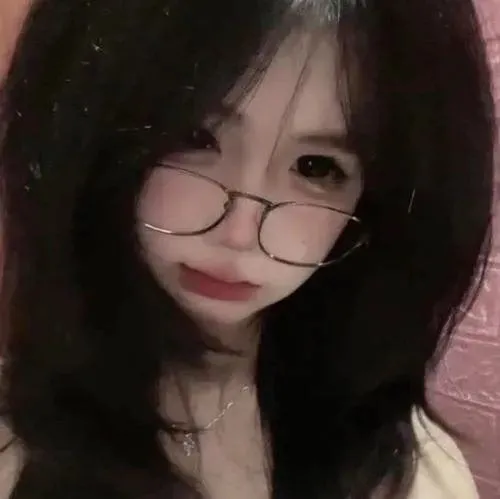 Ảnh profile gái xinh k5 hợp cả học tập lẫn kết nối cá nhân