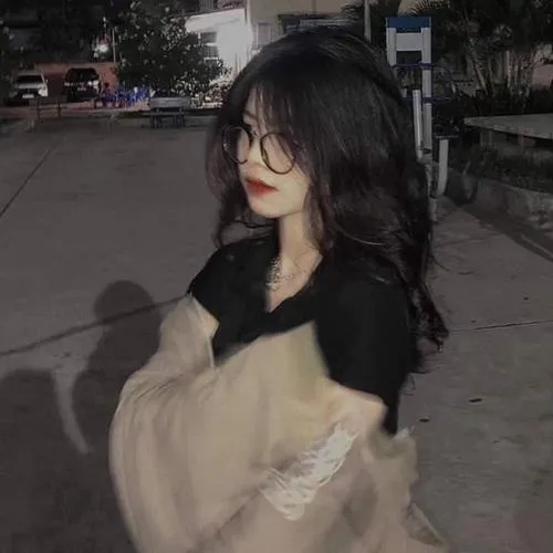 Ảnh đại diện bạn nữ tuổi 20 cùng nụ cười nhẹ tạo thiện cảm