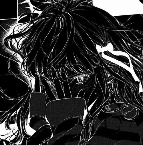 Chân dung nghiêng nhẹ thể hiện suy tư trong không gian tĩnh trầm mặc