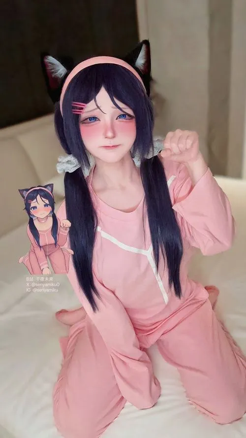 Cosplay girl khoe thần thái ngọt ngào trong concept nghệ thuật