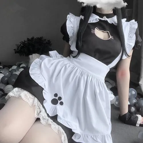 Nét dễ thương pha cosplay maid sexy đầy duyên dáng
