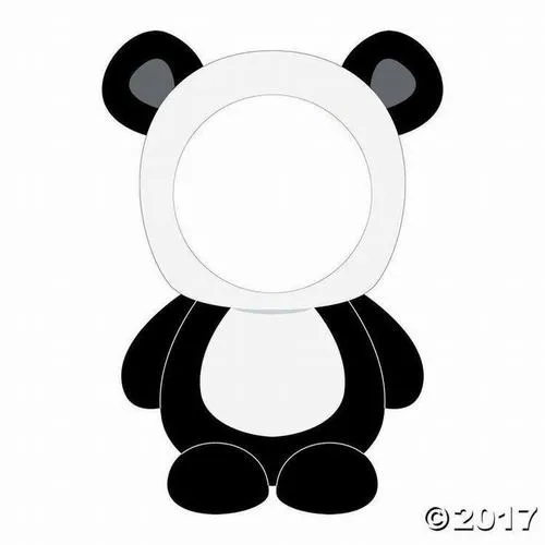 Chibi gấu trúc đen trắng, mặt trống tròn, ghép ảnh xong nhìn hiền khô.