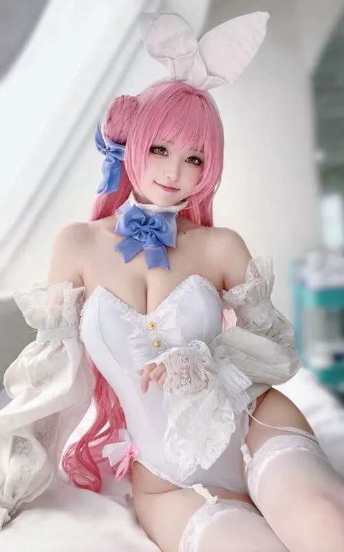 Ảnh nhập vai thể hiện biểu cảm truyền tải cảm xúc nhân vật