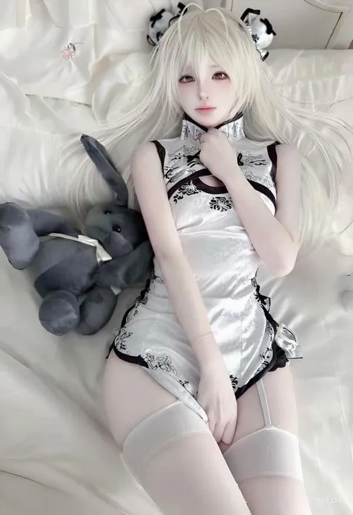 Ảnh cosplay cute phối màu sắc hài hòa trong concept