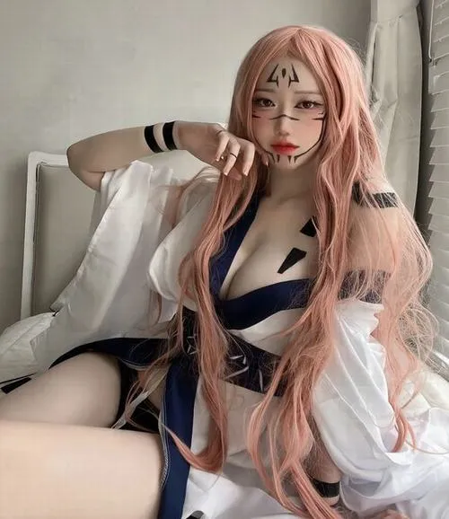 Màu sắc nổi bật làm nên cosplay hentai anime