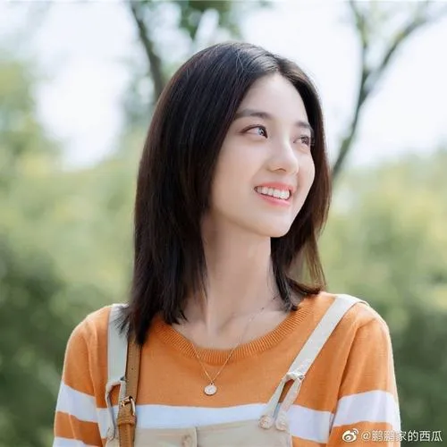 Ảnh selfie bắt trọn đôi mắt đáng yêu