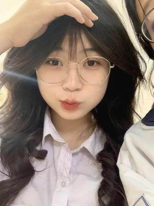 Ánh mắt trong làm nổi bật cảm xúc dịu dàng nhẹ