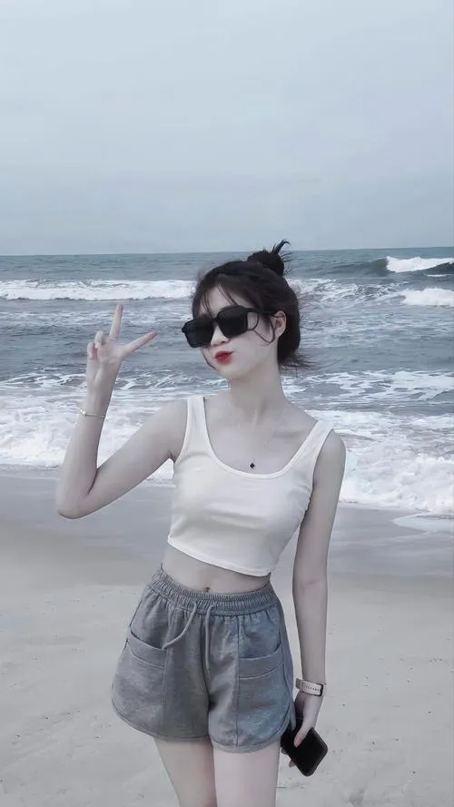 Ánh mắt trong veo kết hợp hàng mi tự nhiên dài