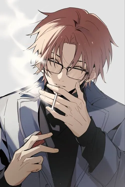 Ảnh đẹp Dai-kun đeo kính, tay cầm thuốc, nụ cười nhẹ, tông ấm nhưng vẫn khó đoán.