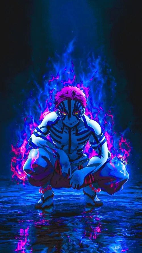 Bức Akaza ngồi giữa lửa xanh tím, nền tối và vệt sáng làm không khí trận đấu căng chặt.