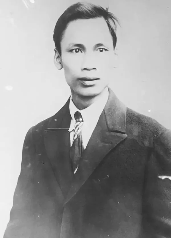 Ảnh Bác Hồ hiền từ cùng nếp nhăn thời gian