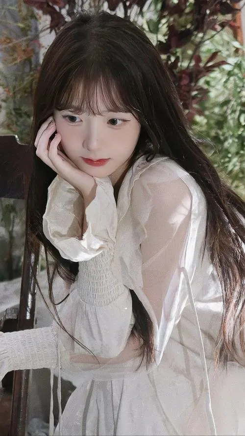 Mái tóc dài thướt tha khiến ảnh chân dung trở nên có chiều sâu hơn