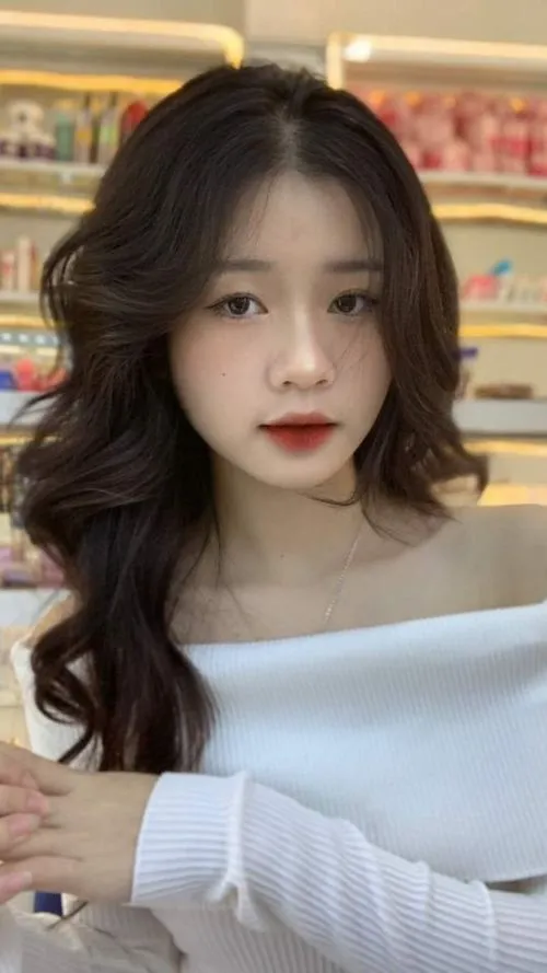 Tóc dài tự nhiên giúp ảnh gái xinh giữ trọn nét trong veo rất đời