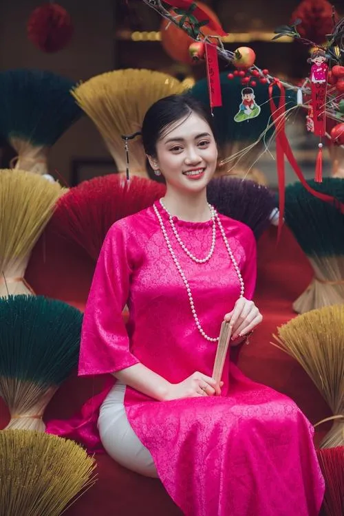 Gái xinh gợi cảm giác an yên trong không khí Tết