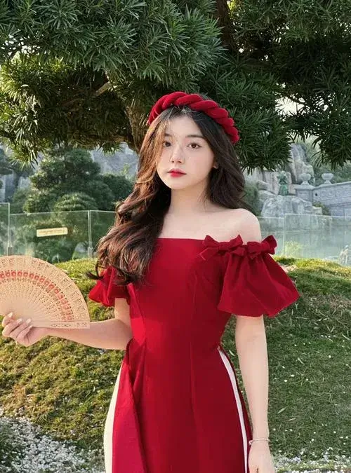 Gái đẹp diện đồ Tết tỏa sáng trong văn hóa truyền thống ngày xuân