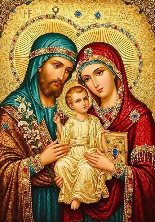 Ảnh gia đình Thánh Gia Thất và cảm giác bình an lạ lùng trong mỗi góc nhà