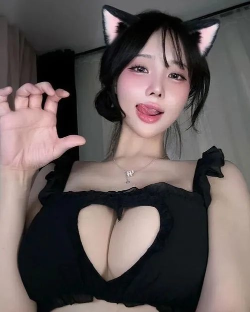 Bộ ảnh hotgirl xinh đẹp gợi cảm chuẩn gu dân mê gái mạng