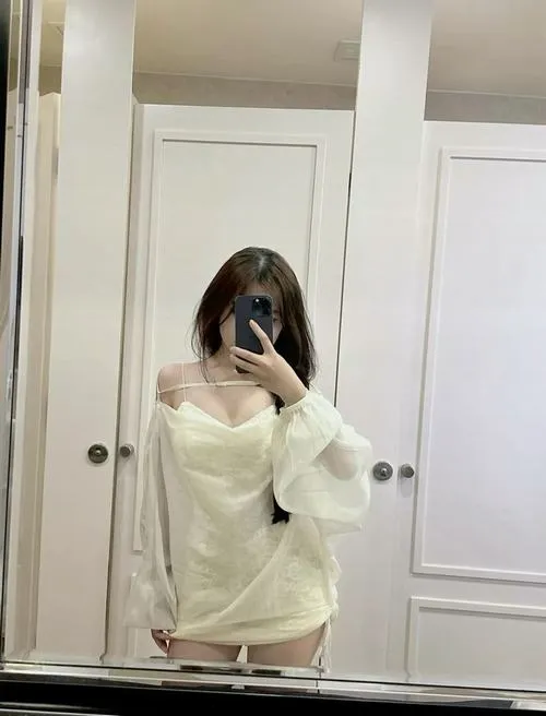 Ảnh hotgirl xinh đẹp trên mạng xã hội khiến anh em bàn tán không ngớt