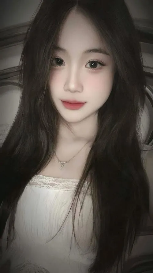 Ngoại hình hài hòa với gương mặt nữ tính