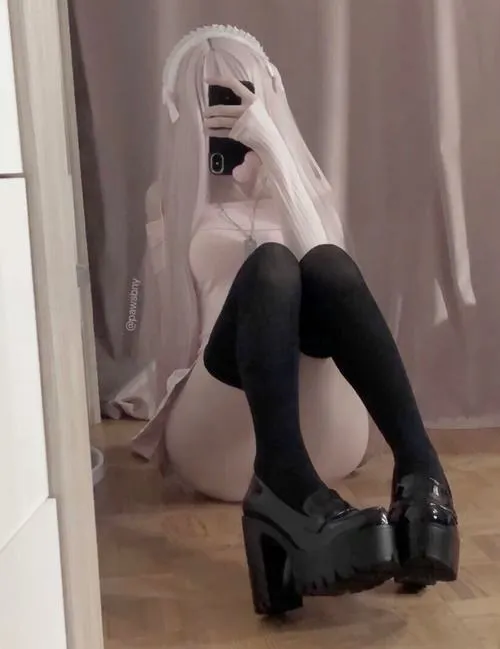 Ảnh anime maid tái hiện cosplay hầu gái nóng bỏng vừa đủ