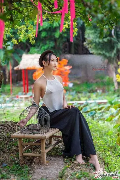 Mỹ nhân Việt gợi duyên ngầm khó gọi tên qua từng ánh nhìn