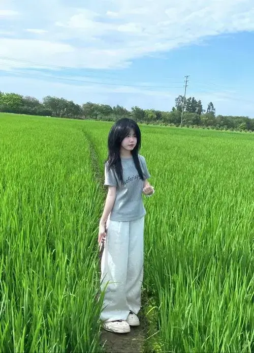 Phong cách ảnh gái xinh Việt Nam giản dị nhưng đầy cảm xúc