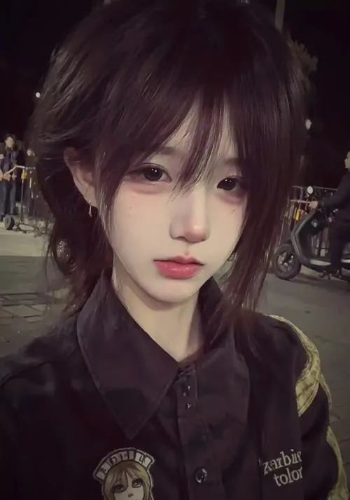 Ảnh selfie ghi lại thần thái tự nhiên của hot girl mạng