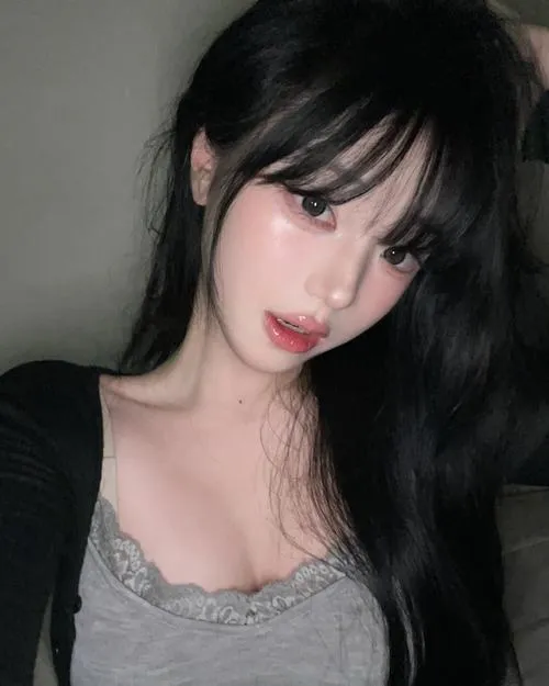 Video ngắn Douyin ghi lại biểu cảm khuôn mặt đầy thu hút