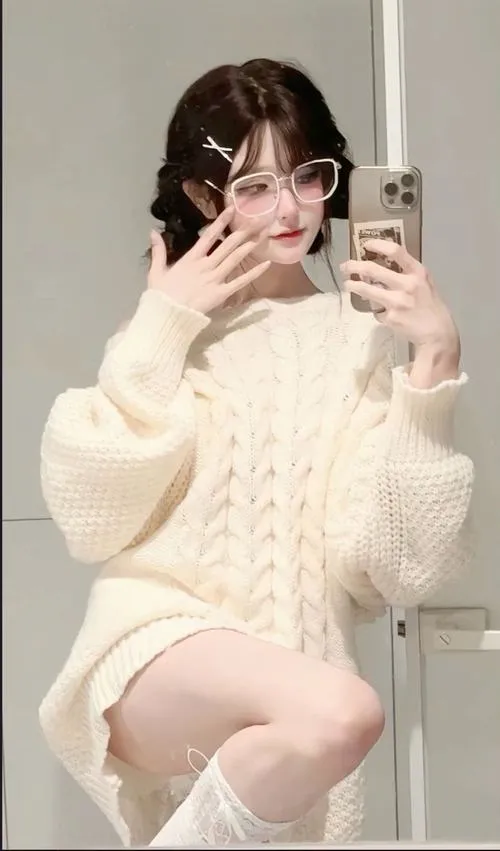 Hot girl Douyin mang gu thẩm mỹ châu Á tinh tế