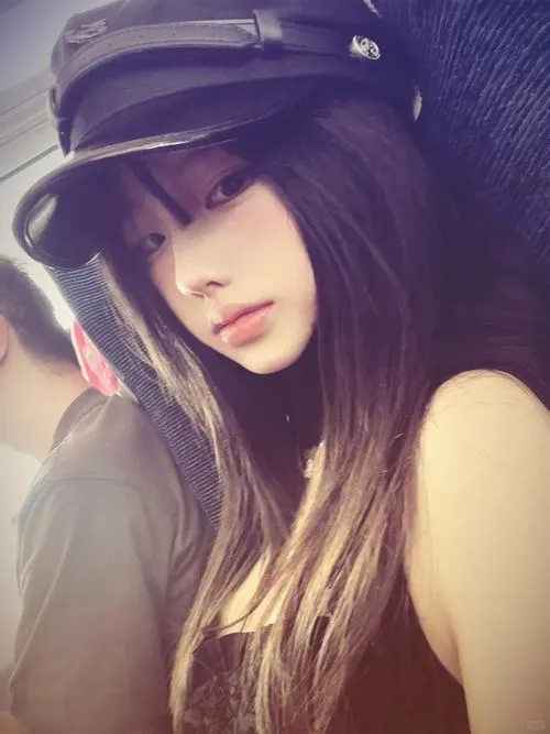 Trong veo là cảm giác từ ánh sáng và làn da