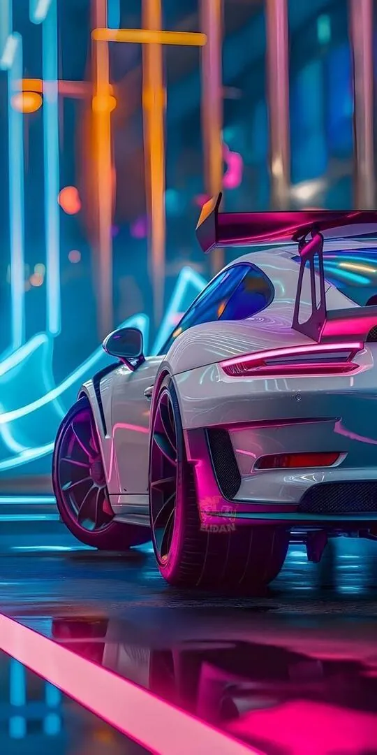 Xe thể thao màu cam nằm giữa đường hầm ánh sáng vàng, phần mũi xe chúc xuống nhẹ khiến khung dọc này lên vẻ ngầu rõ mà không cần thêm chi tiết