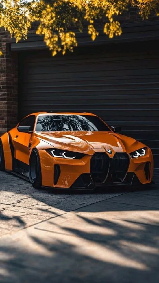 Chiếc sedan xanh than chụp ngang thân trong bãi đỗ ngầm, vệt đèn trắng dài trên trần phản lên kính xe khiến hình nền xe hơi Ultra HD trông sạch và lạnh